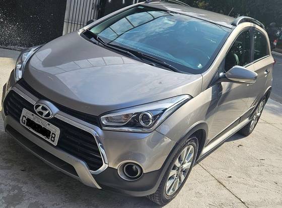 HYUNDAI HB20 1.6 PREMIUM 16V FLEX 4P AUTOMÁTICO HYUNDAI HB20 1.6 PREMIUM 16V FLEX 4P AUTOMÁTICO